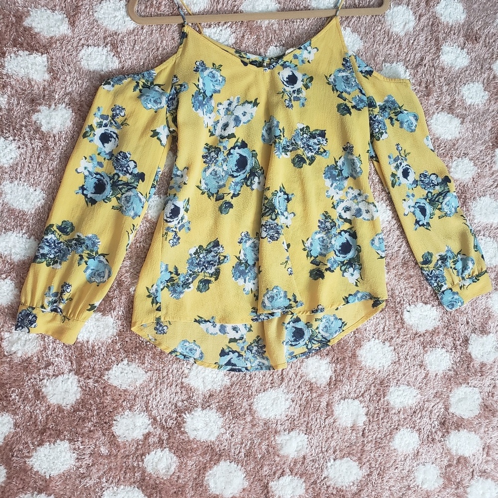 women's floral top
